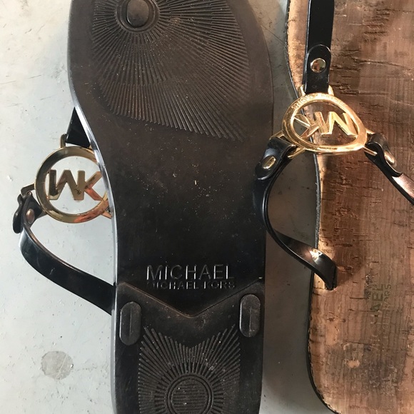 Michael Kors Flip Flops - Picture 3 of 3